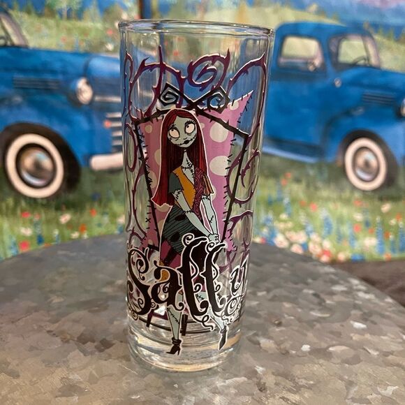 Disney Nightmare before Christmas set of 4 glasses - Picture 5 of 9